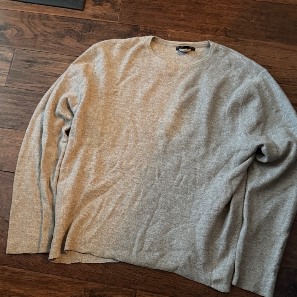 Banana Republic Light Gray Crewneck Sweater